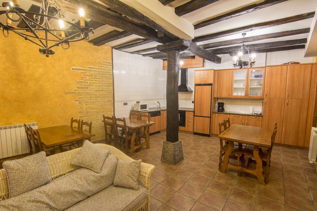 Zumargain Hostal Asteasu Exterior foto